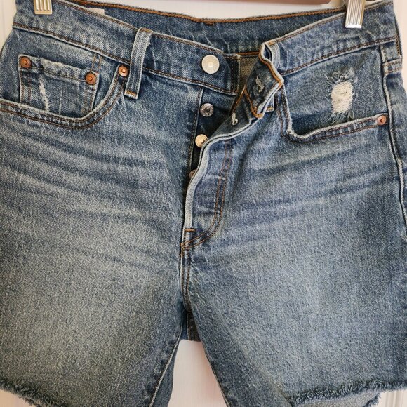 Levi's 501 Mid Thigh Shorts - Picture 3 of 3